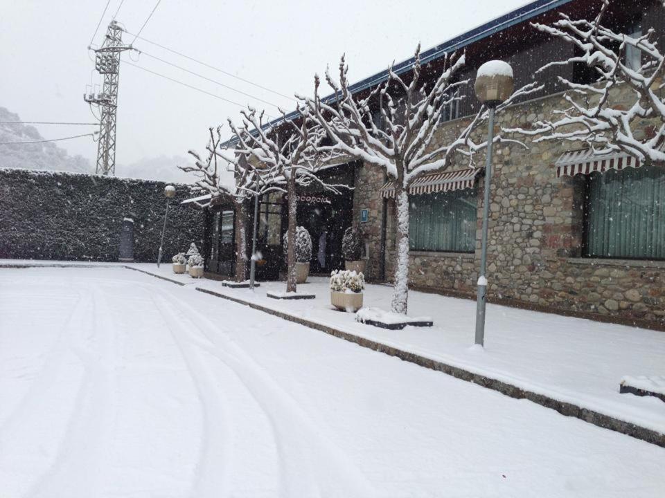 Hotel La Seu La Seu d'Urgell Exteriör bild